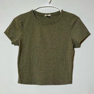 5/$15 💖 Bozzolo Green Wide Ribbed Crop Top